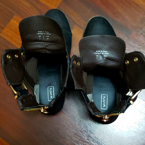 Fall Boots - Picture 4 of 5